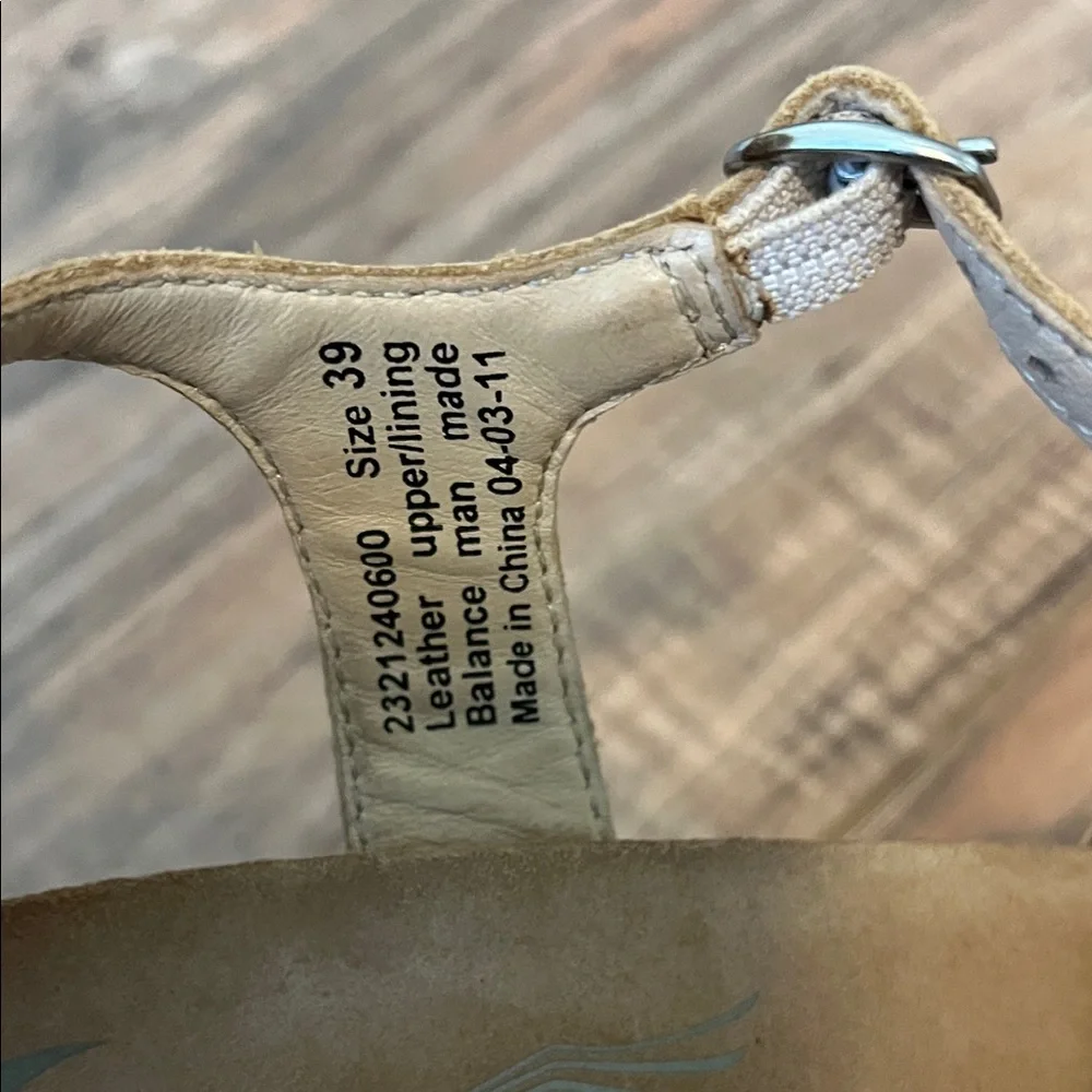 Dansko leather Coquette floral cutout sandals (WS 1) - Picture 5 of 7